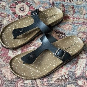 Gold Toe Wms Black Thong Sandal sz L 9/10 Waterproof Flex Molded Synthetic NWOT